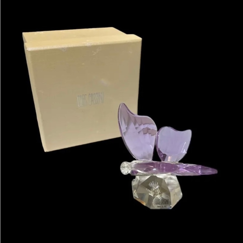 Butterfly

Oleg Cassini Crystal Lavender Butterfly Paperweight sun catch…